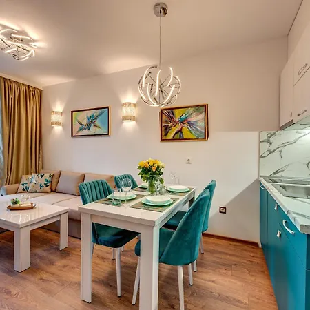 Oak Paradise * Smolyan